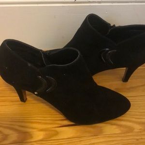 Black size 8 high heel booties